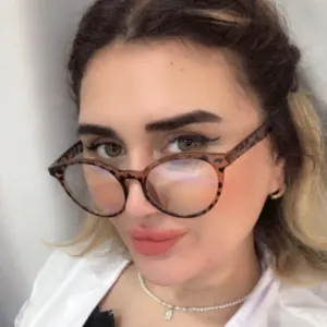 Feyza Nur - Fen bilimleri öğretmeni - 