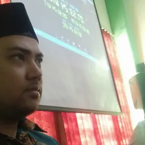 Ragil - Guru mengaji - 
