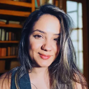 Letícia - Professor de língua portuguesa e literatura - 