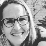 Romina - profesor de filosofía - Paraná