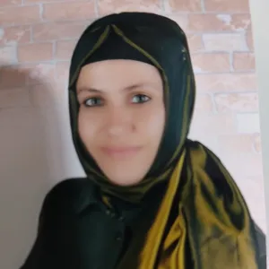 Emine - Fen bilimleri öğretmeni - 