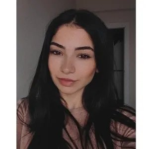 Şevval - Tarih öğretmeni - 