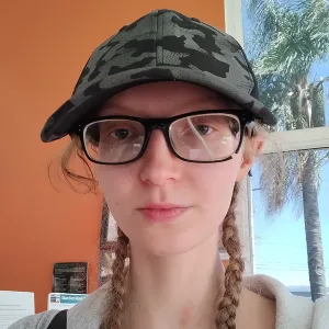 Ashly - English tutor - Redlands