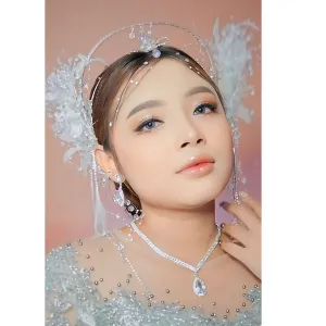 Refanada - Guru make up - Yogyakarta