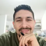 Alex - profesor de diseño gráfico - Sabaneta