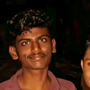 Bongoniakhil Goud - English tutor - Veenavanka