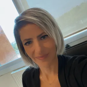 Gonca - İngilizce çeviri öğretmeni - 