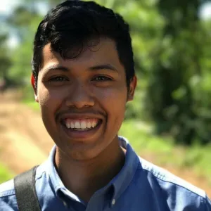 Luis - profesor de programación - San José