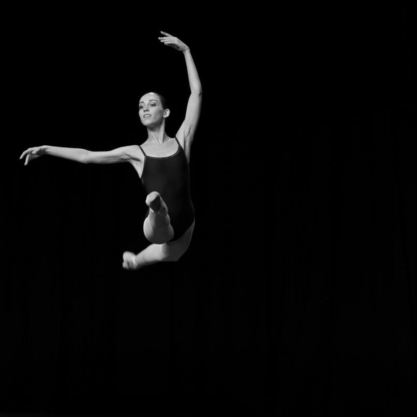 Ancienne Soliste au Béjart Ballet Lausanne et l'Opéra National du Chili donne des cours privés de danse classique
