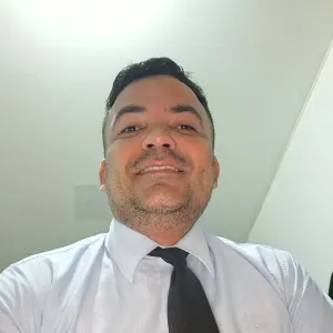 Javier - profesor de informática básica - Ventanilla