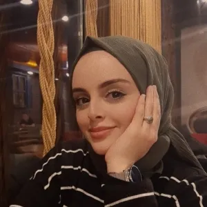 Aleyna - Tarih öğretmeni - 