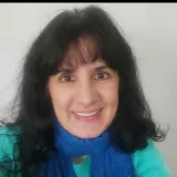 María - Profesor de matemática - Santiago