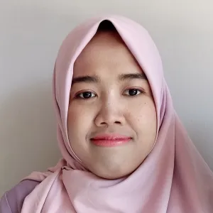 Salma - Guru membaca - Kudus