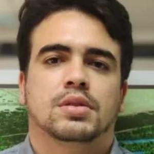 Hugo - Prof de inglês - Messejana