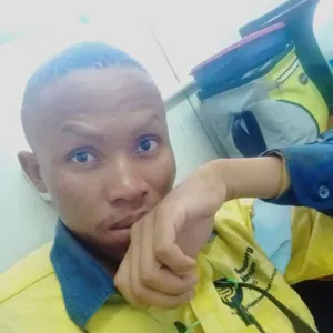 Gomolemo - English tutor - Rustenburg