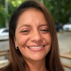 JULIA - Professor de reforço escolar - Belém