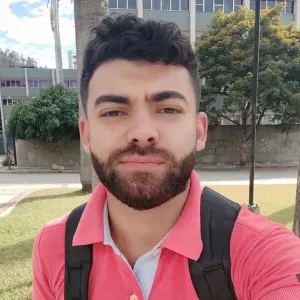 Lucas - profesor de portugués - 