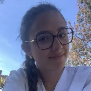 Eloise - Prof d'aide aux devoirs - Saint-Chamond