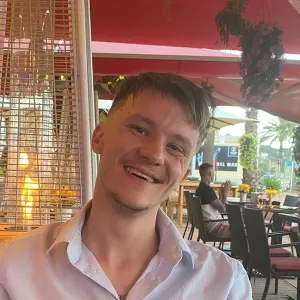 Enzo - Prof d'histoire - Montpellier