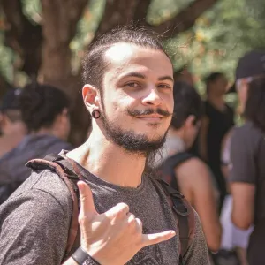 Guilherme - Prof de ginástica artística - Asa Sul