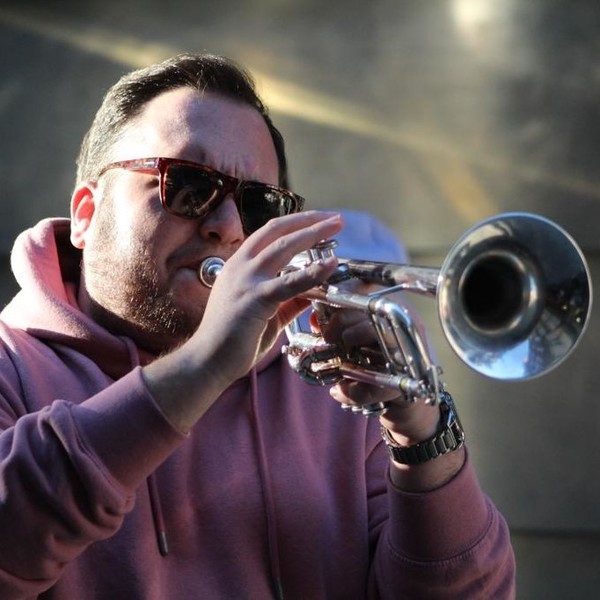 Professor de trompete na Zona do Porto, Lever e Baião. Atualmente estuda na Escola Superior de Música e Artes do Espetáculo