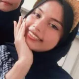 Laura - Guru mengaji - Bukittinggi