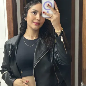 Ana Beatriz - Professor de inglês - Santa Clara