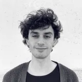 Hani - Prof de sciences politiques - Paris