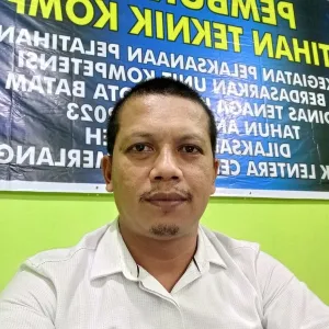 Bintang - Guru bahasa inggris - Kecamatan Bengkong