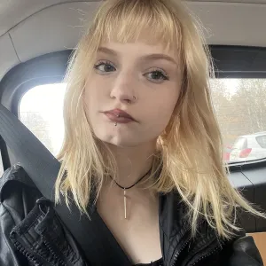 Vanessa - nauczyciela języka angielskiego - Jaworze