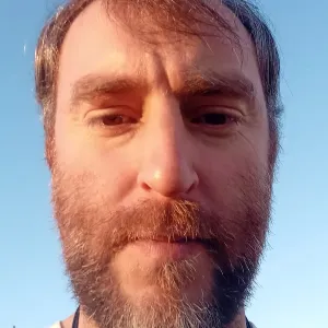 Miguel Eduardo - prof de Química - La Plata