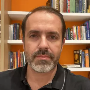 LUIS - Prof de direito ambiental - Indaiatuba