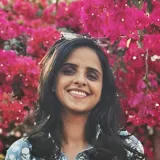 Yashika - Physics tutor - London
