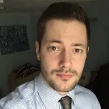 Victor - Prof d'économie - Genève
