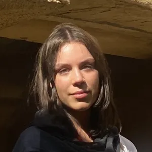 Betsy - English tutor - London