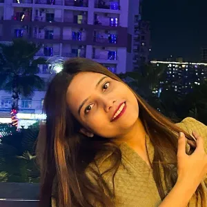Yamini - Maths Tutor - Noida