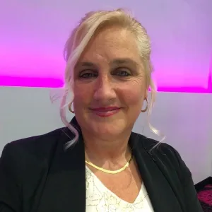 Silvina - profesor de lengua y literatura - General Rodríguez
