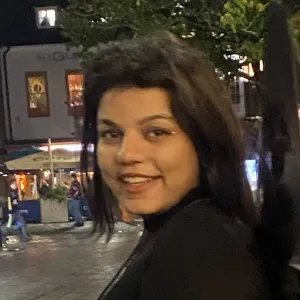 Shruti - English tutor - Canterbury