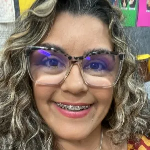 Aline Macedo - Professor de português para estrangeiros - Anchieta