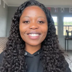 Akhona - Reading tutor - Queensburgh