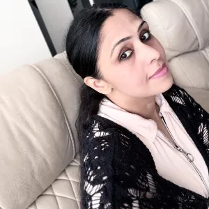 Aisha - English tutor - Oakville