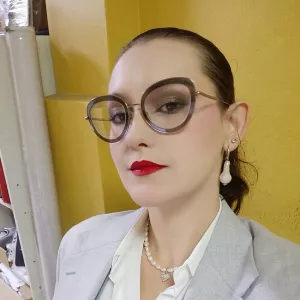 Aylin Alyssa - Rusça öğretmeni - 