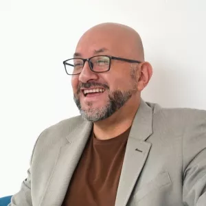 Carlos Alberto Macias avendaño - profesor de pintura - Mosquera