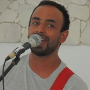 Damian - profesor de guitarra - Trujui