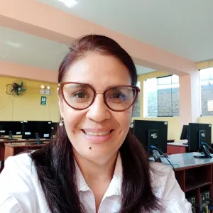CARMEN - Profe de informática básica - Trujillo
