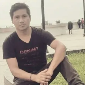 Denis - profesor de biología - Comas