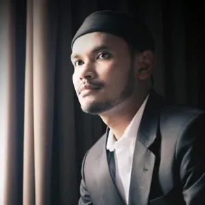 Adriyan - Guru akuntansi - 