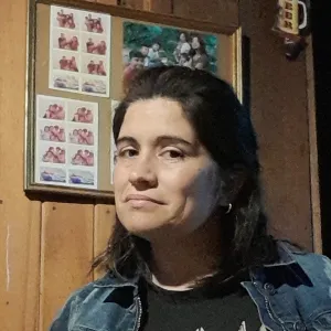 Verónica elizabeth - profesor de economía - Guernica