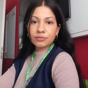 Ana Luiza - Prof de inglês - Curitiba