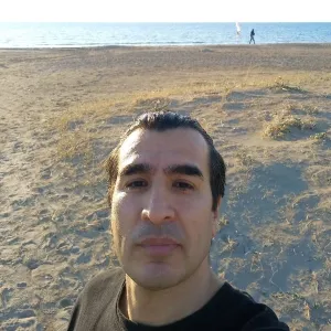 Mahmut - Türkçe öğretmeni - Adana